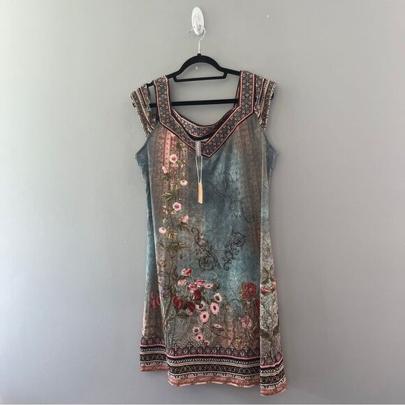 NEW Noracora Cold Shoulder V Neck Romantic Floral Print Size Large - Picture 1 of 6